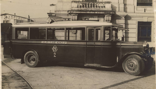 Premier autobus en 1928