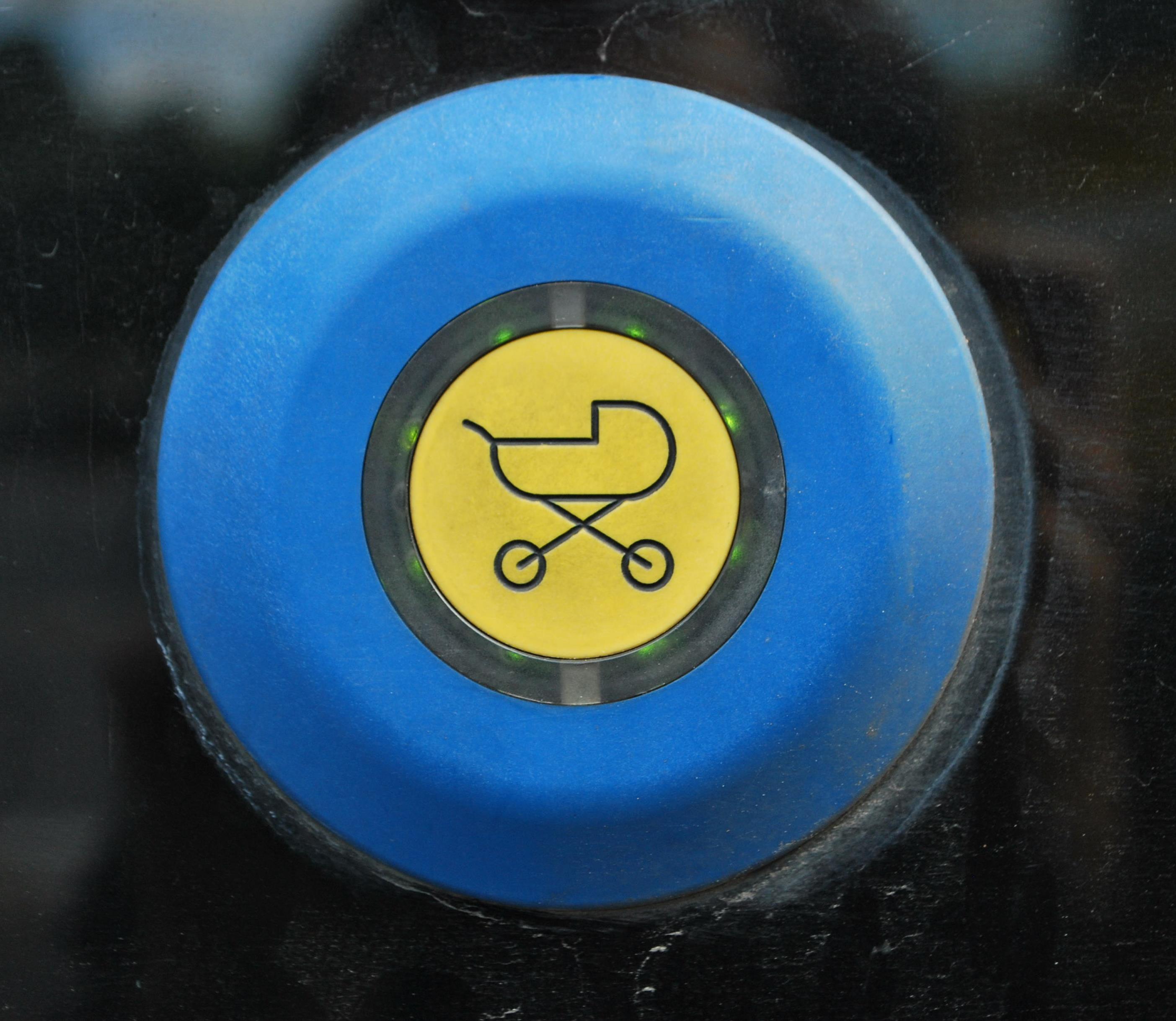 bouton bleu poussette